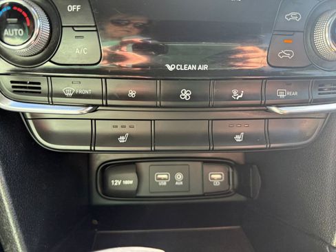 Used 2019 Hyundai Santa Fe Limited image 29