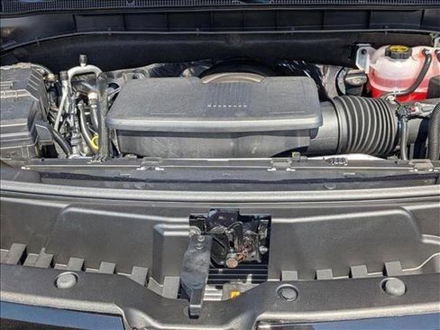 New 2025 Chevrolet Suburban Premier image 15