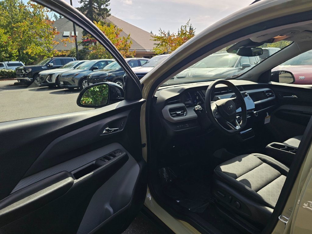 New 2027 Chevrolet Bolt LT w/ Dual Panel Sunroof Package FWD image 23