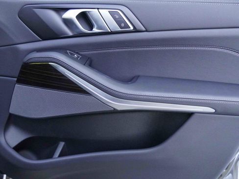 Used 2025 BMW X5 xDrive40i image 31