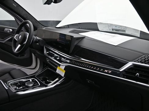 New 2026 BMW X7 xDrive40i w/ M Sport Package image 25