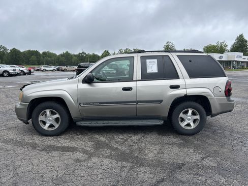 Used 2002 Chevrolet TrailBlazer LT w/ Driver Convenience Pkg AWD/4WD image 7