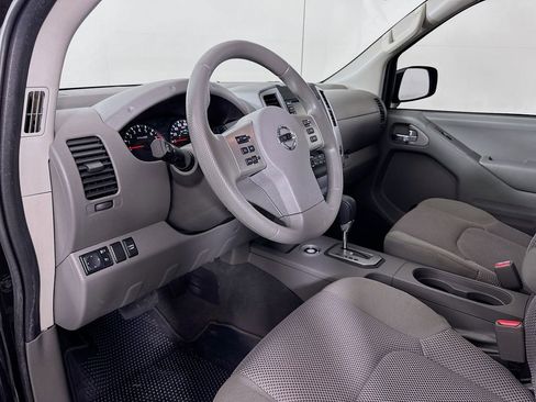 Used 2020 Nissan Frontier SV w/ Midnight Edition Floor Mats image 9