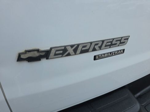 Used 2014 Chevrolet Express 3500 LT w/ LT Preferred Equipment Group RWD image 5