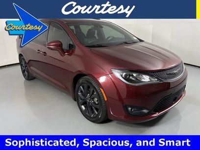 Used 2018 Chrysler Pacifica Limited w/ Advanced Safetytec Group