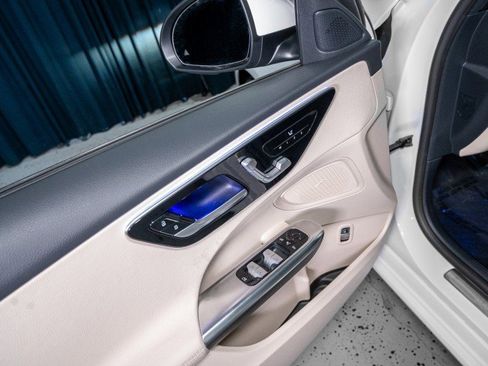 Certified 2025 Mercedes-Benz C 300 Sedan image 11
