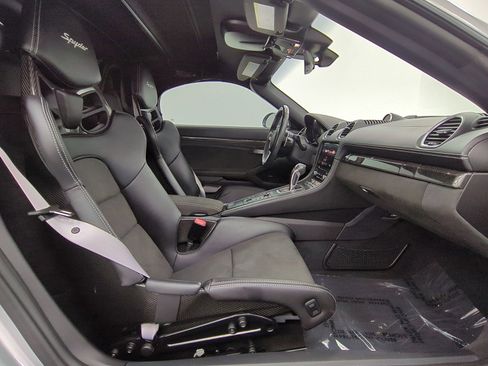 Certified 2022 Porsche 718 Boxster Spyder RWD image 19