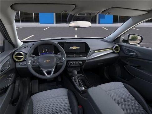New 2026 Chevrolet Trax LT w/ LT Convenience Package image 15
