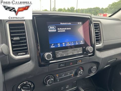 Used 2023 Nissan Frontier SV AWD/4WD image 19