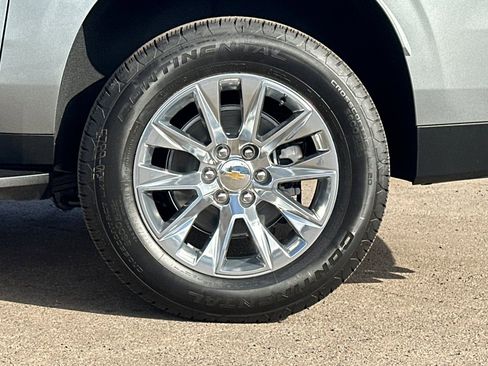 New 2025 Chevrolet Suburban Premier image 28