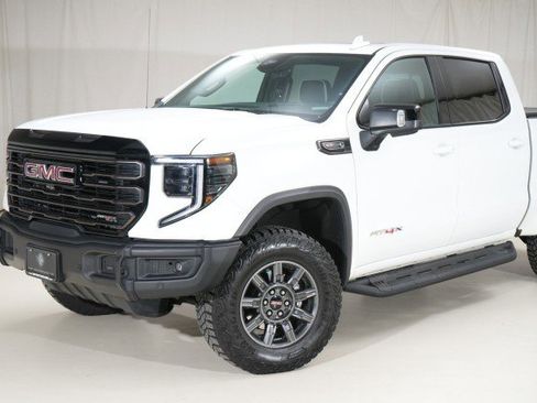 Used 2024 GMC Sierra 1500 AT4X image 4