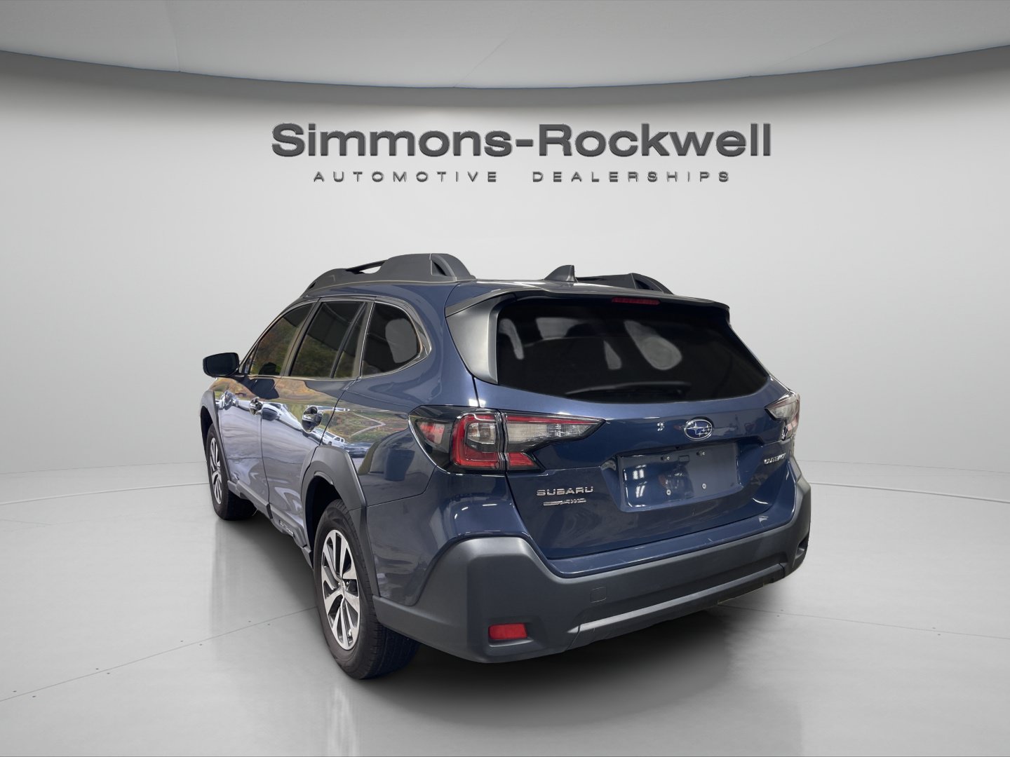 Used 2025 Subaru Outback Premium AWD/4WD image 3