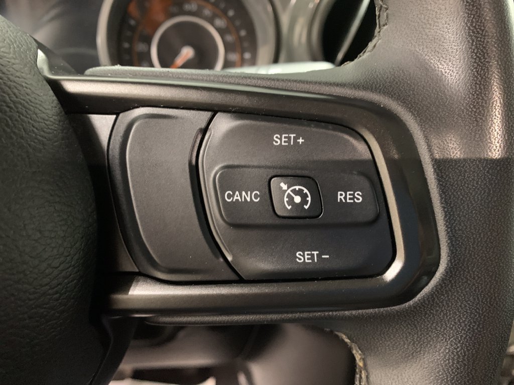 Used 2023 Jeep Gladiator Sport AWD/4WD image 23