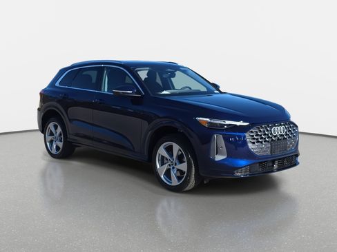 New 2025 Audi Q5 Premium Plus image 3