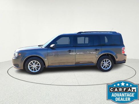 Used 2019 Ford Flex SE image 3