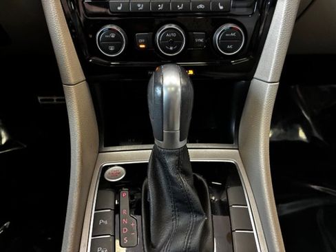 Used 2020 Volkswagen Passat 2.0T SEL image 26