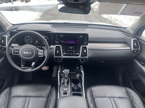 Certified 2022 Kia Sorento SX image 5