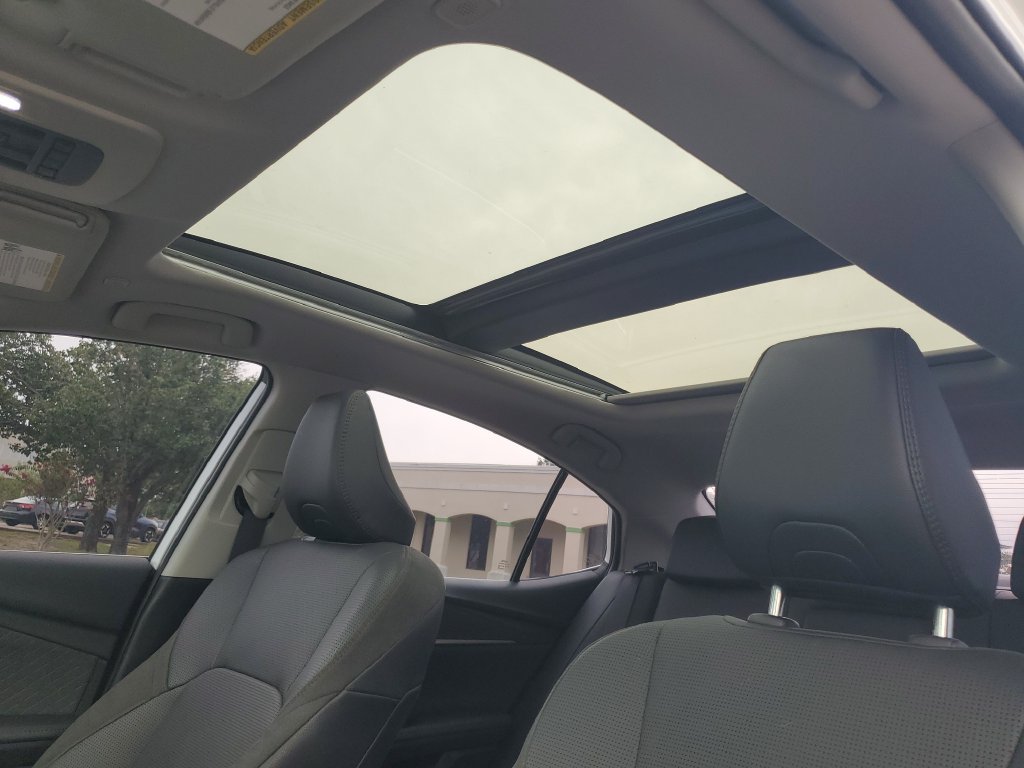 Used 2025 Toyota Camry XLE w/ Premium Plus Package FWD image 7