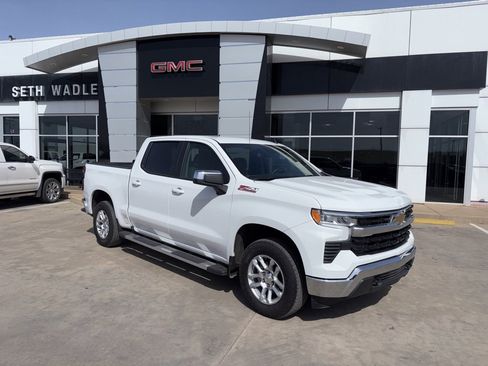 Used 2025 Chevrolet Silverado 1500 LT image 1
