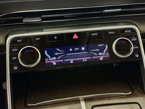 Used 2024 Genesis GV80 2.5T image 24