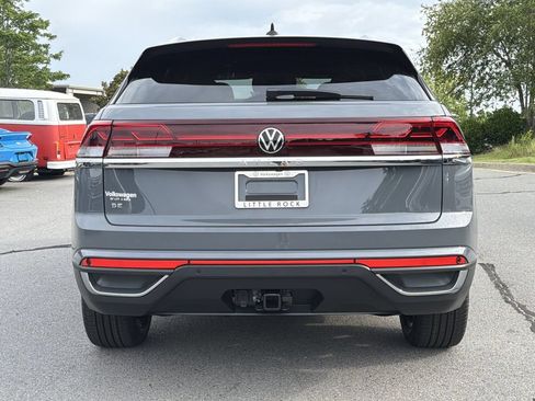 New 2026 Volkswagen Atlas Cross Sport SE FWD image 4