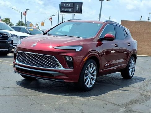 Used 2024 Buick Encore GX Avenir w/ Avenir Convenience Package FWD image 3