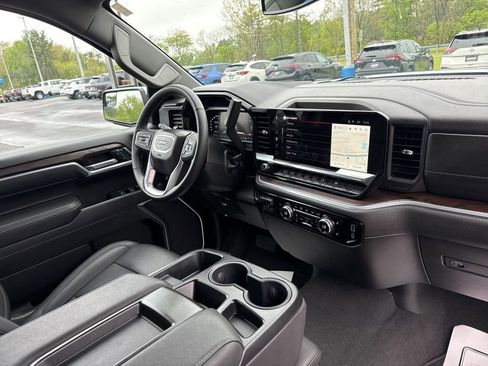 Used 2026 GMC Sierra 1500 SLT AWD/4WD image 40