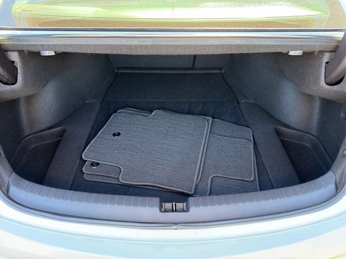 Certified 2018 Acura TLX w/Technology Pkg image 17