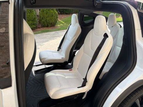 Used 2021 Tesla Model X Long Range AWD/4WD image 4