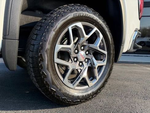 Used 2026 GMC Sierra 1500 SLT w/ SLT Premium Plus Package image 4