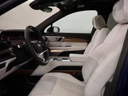 New 2026 Cadillac Vistiq Sport image 12