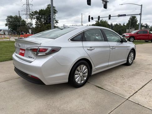 Used 2016 Hyundai Sonata SE FWD image 8