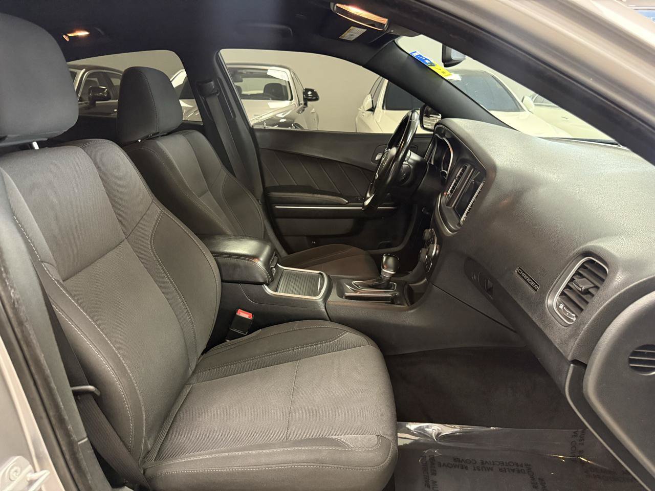 Used 2017 Dodge Charger SXT RWD image 20