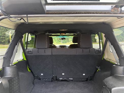 Used 2013 Jeep Wrangler Unlimited Sahara w/ Dual Top Group image 17