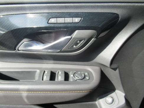 Used 2022 GMC Terrain AT4 w/ Infotainment Package II AWD/4WD image 22