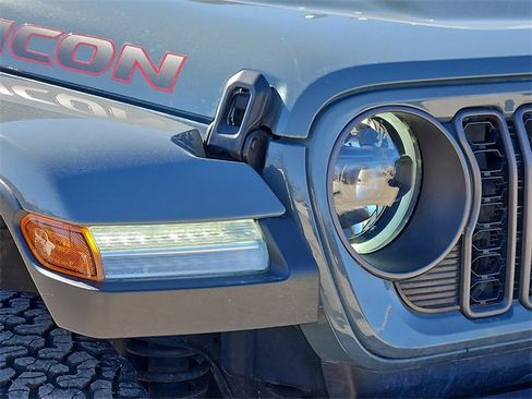 Used 2024 Jeep Wrangler Unlimited Rubicon image 8