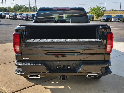 Used 2022 GMC Sierra 1500 Elevation w/ LPO, Elevation Black Package AWD/4WD image 7