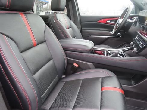 Used 2025 Chevrolet Traverse RS w/ LPO, Floor Liner Package AWD/4WD image 49