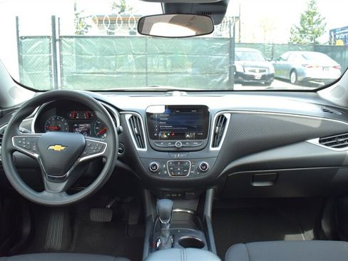 Used 2023 Chevrolet Malibu LT FWD image 11