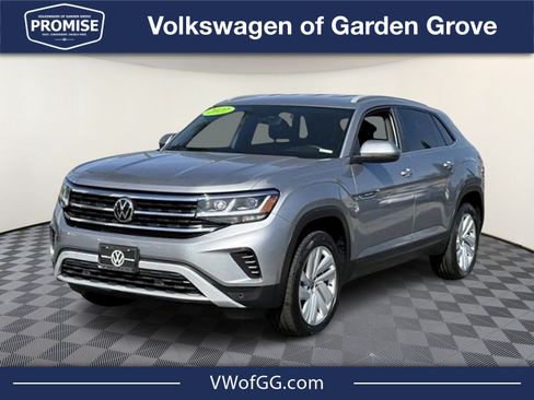 Certified 2022 Volkswagen Atlas Cross Sport SE AWD/4WD image 4