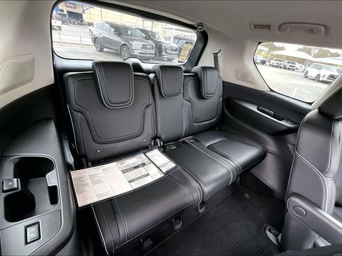 Certified 2025 INFINITI QX80 Luxe image 40