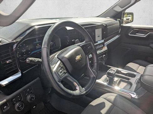 Used 2024 Chevrolet Silverado 1500 LT AWD/4WD image 9