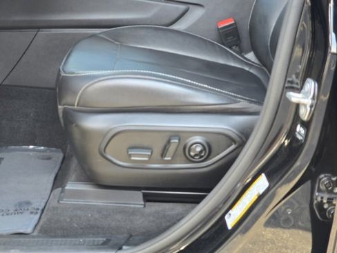 Used 2022 Jeep Grand Cherokee L Limited image 19