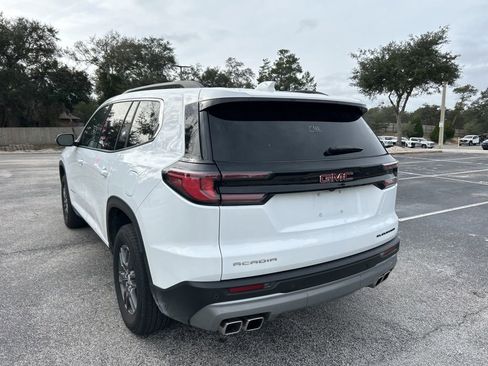 Used 2025 GMC Acadia Elevation image 4