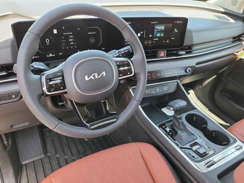New 2026 Kia Carnival SX FWD image 2