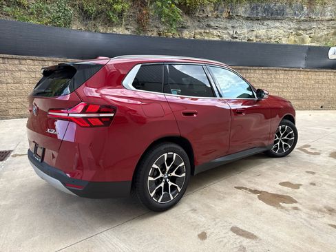 Certified 2025 BMW X3 xDrive30i image 3
