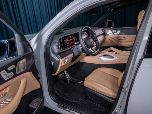 New 2026 Mercedes-Benz GLS 450 4MATIC image 11