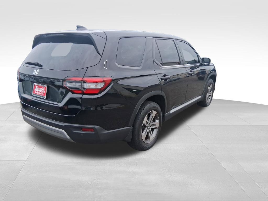 Used 2025 Honda Pilot EX-L image 5