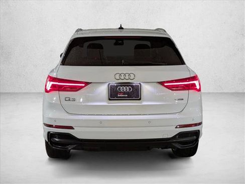 Certified 2025 Audi Q3 2.0T Premium w/ Convenience Package image 6