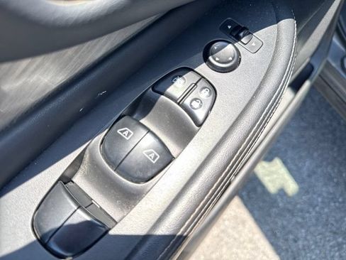 Used 2015 Nissan Murano SV AWD/4WD image 20